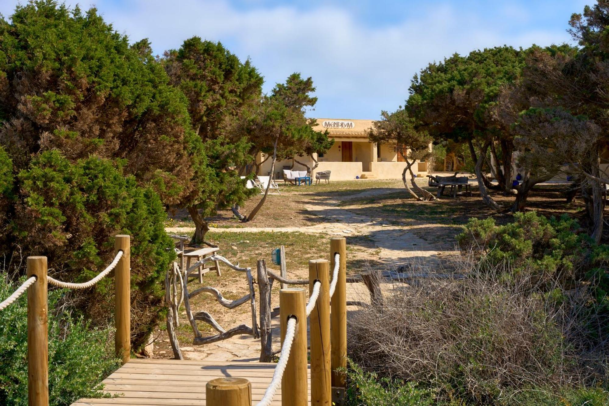 Apartamentos Meridium Es Migjorn Exterior foto